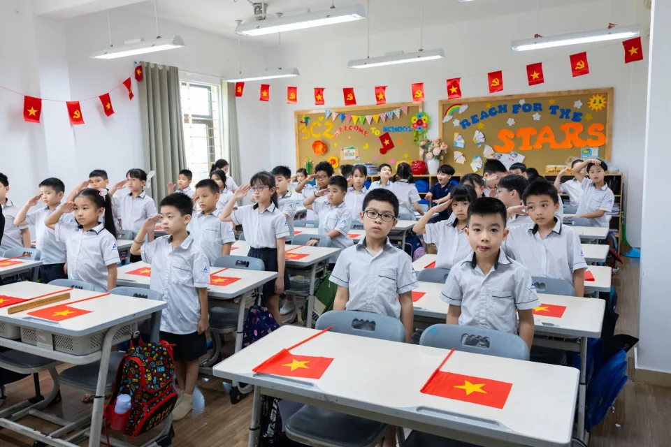 Sinh viên học tiếng Anh tại Lớp Mầm Non Độc Lập Như Ngọc